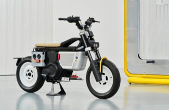 BMW And Vagabund Unveil Retro-Futuristic CE 02 Electrical Scooter
