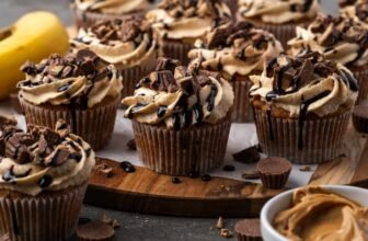 Banana Cupcakes | Cookies & Cups