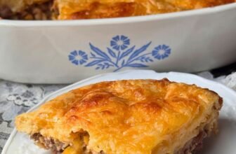 Unattainable Chili Pie (Straightforward Bisquick Recipe from the Seventies)